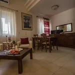 Elizabeth\'S Place